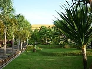Hotel Cendrawasih Jembel Eksteriør bilde